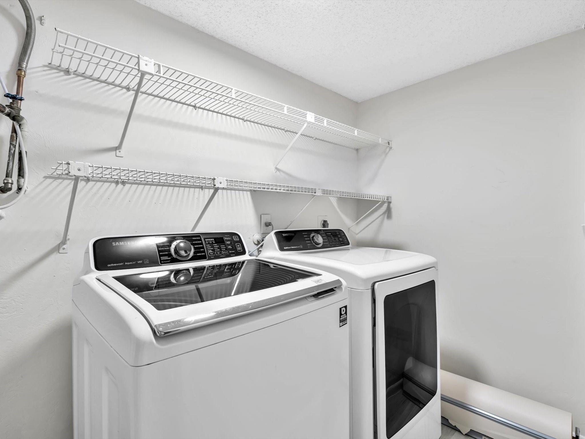 Pine Island Lakes - Residential