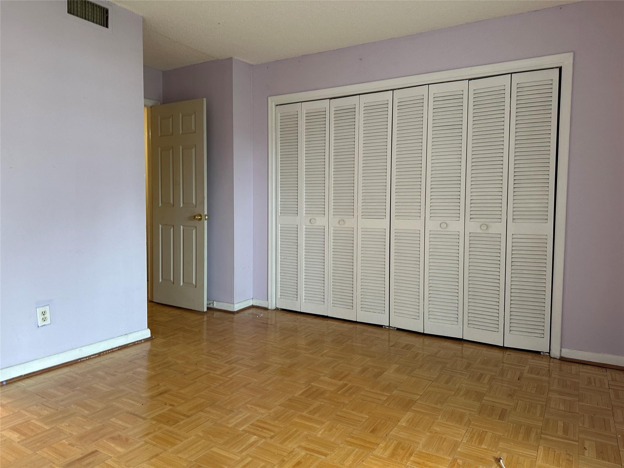 The Courts Of Inverrary - Residential