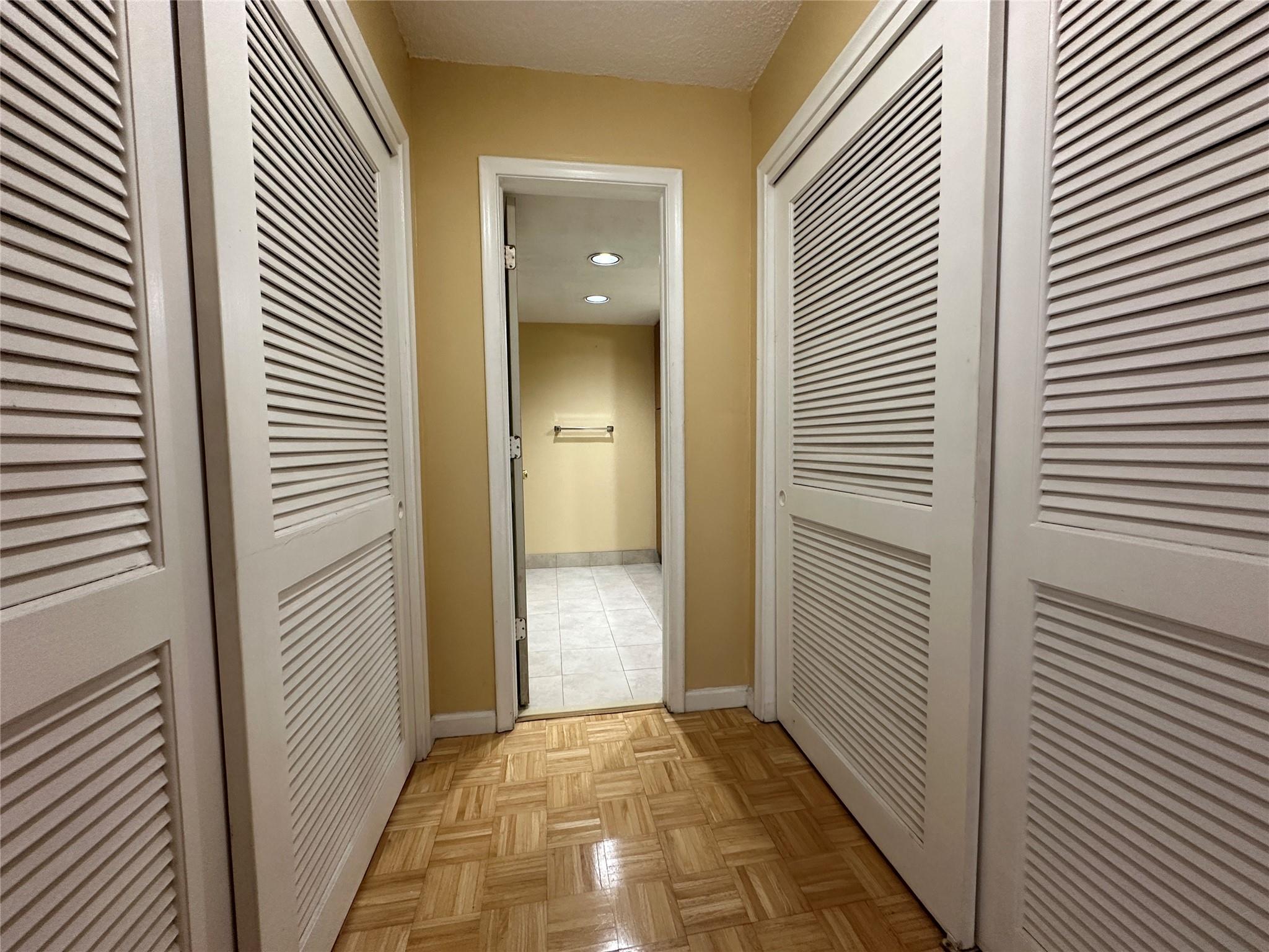 The Courts Of Inverrary - Residential