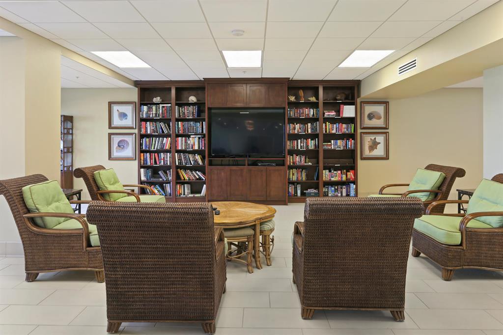 PENTHOUSE TOWERS CONDO - Residential