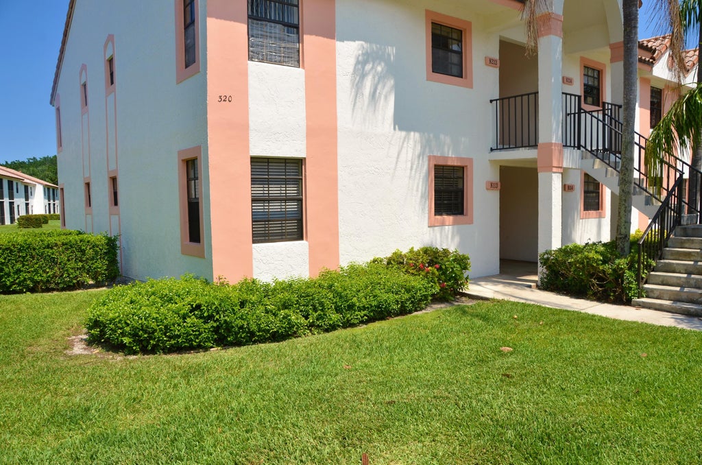 Photo of 320 Norwood Terrace #113, Boca Raton, FL 33431 (MLS # B26031588)