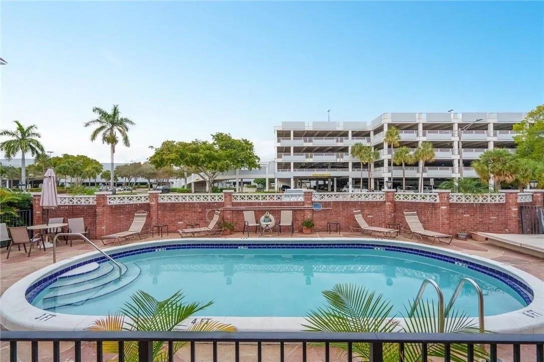 Colonial Manor West Apts - Residential Lease
