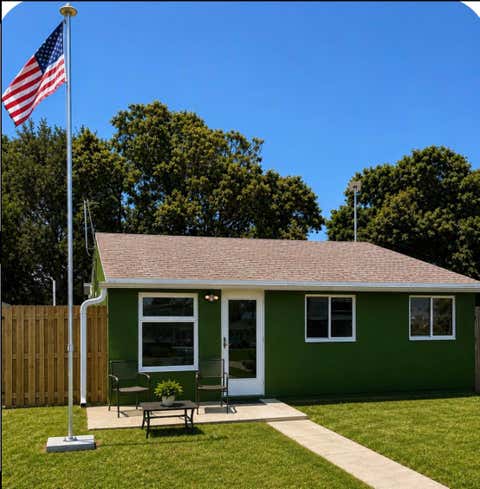 Photo of 5633 Mckinley Street, Hollywood, FL 33021 (MLS # B26042346)