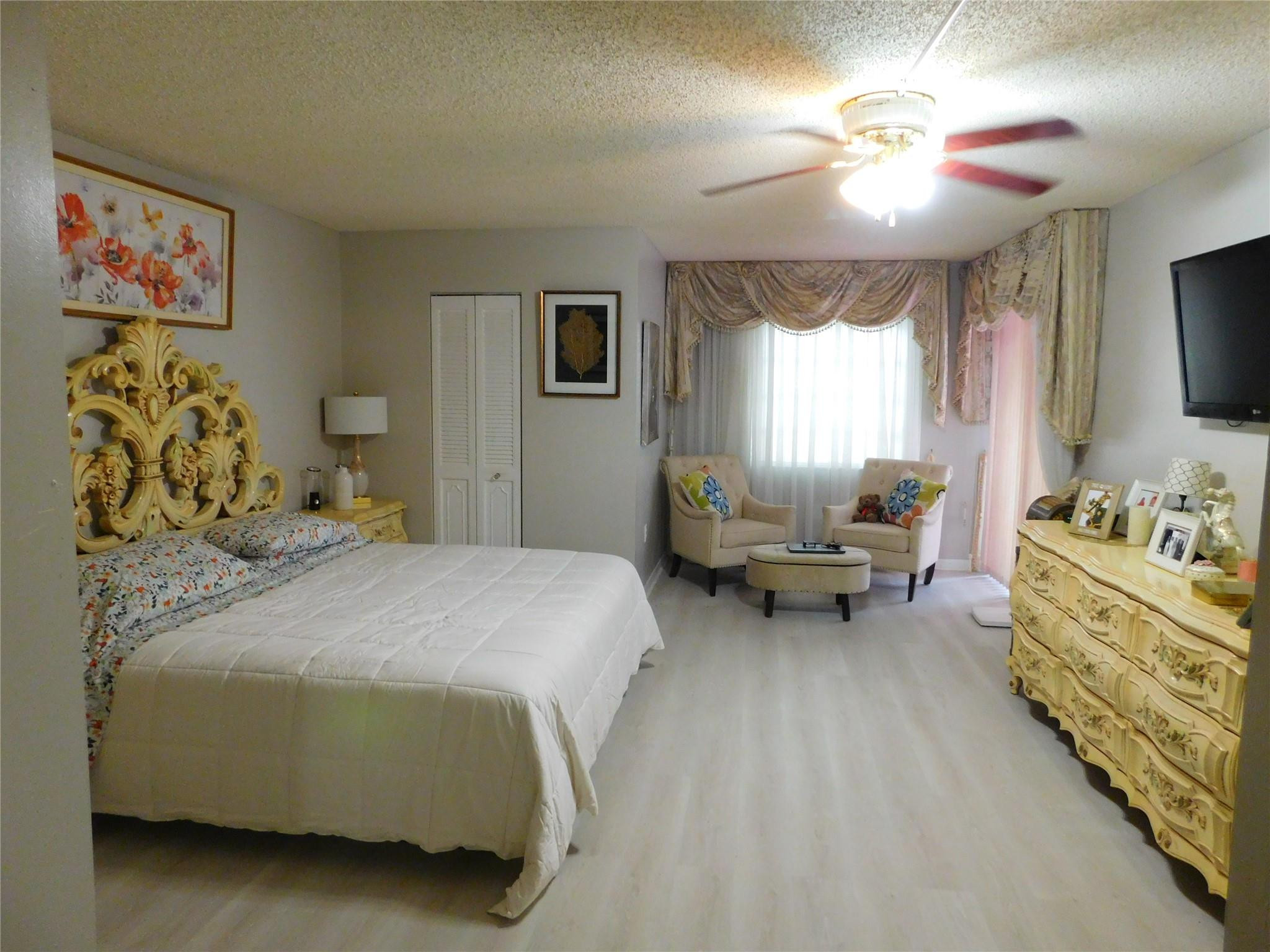 18th Hole at inverrary - Residential