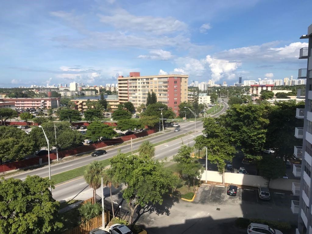 Wilshire Condo - Residential Lease