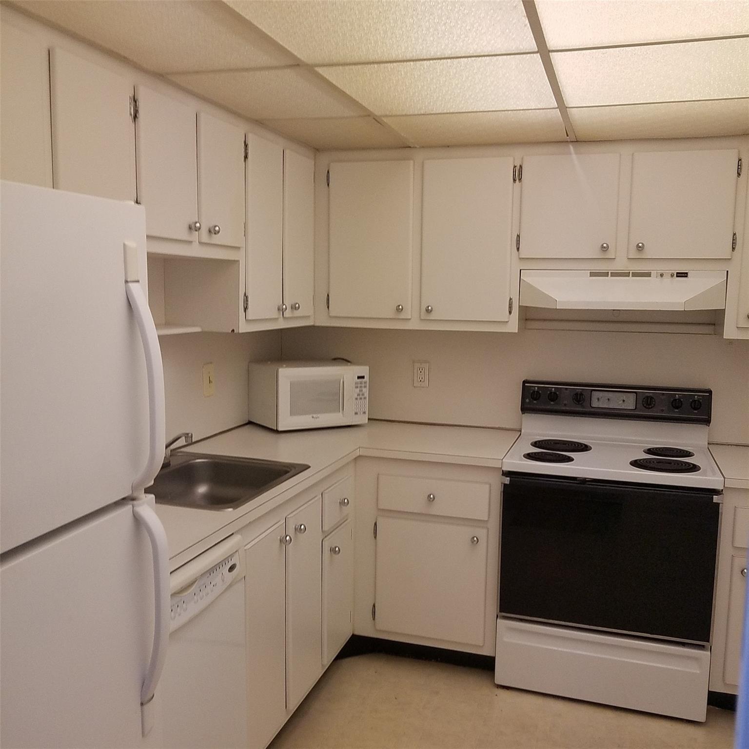 Wilshire Condo - Residential Lease