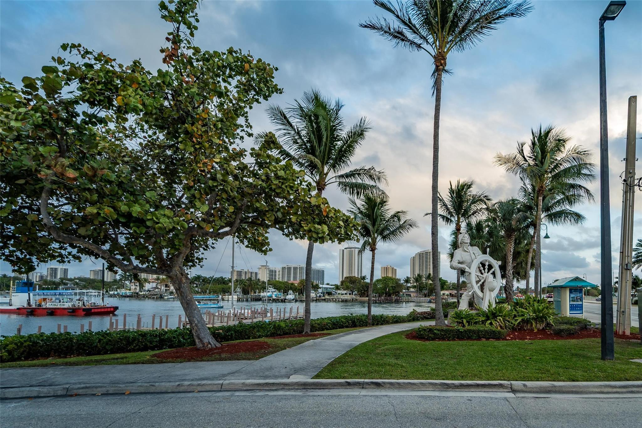 Park Manor 01 - Residential