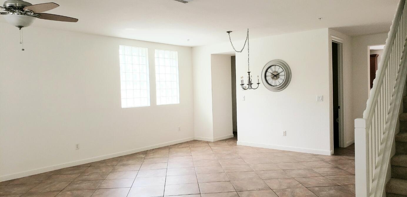 CITYSIDE CONDOMINIUM - Residential Lease