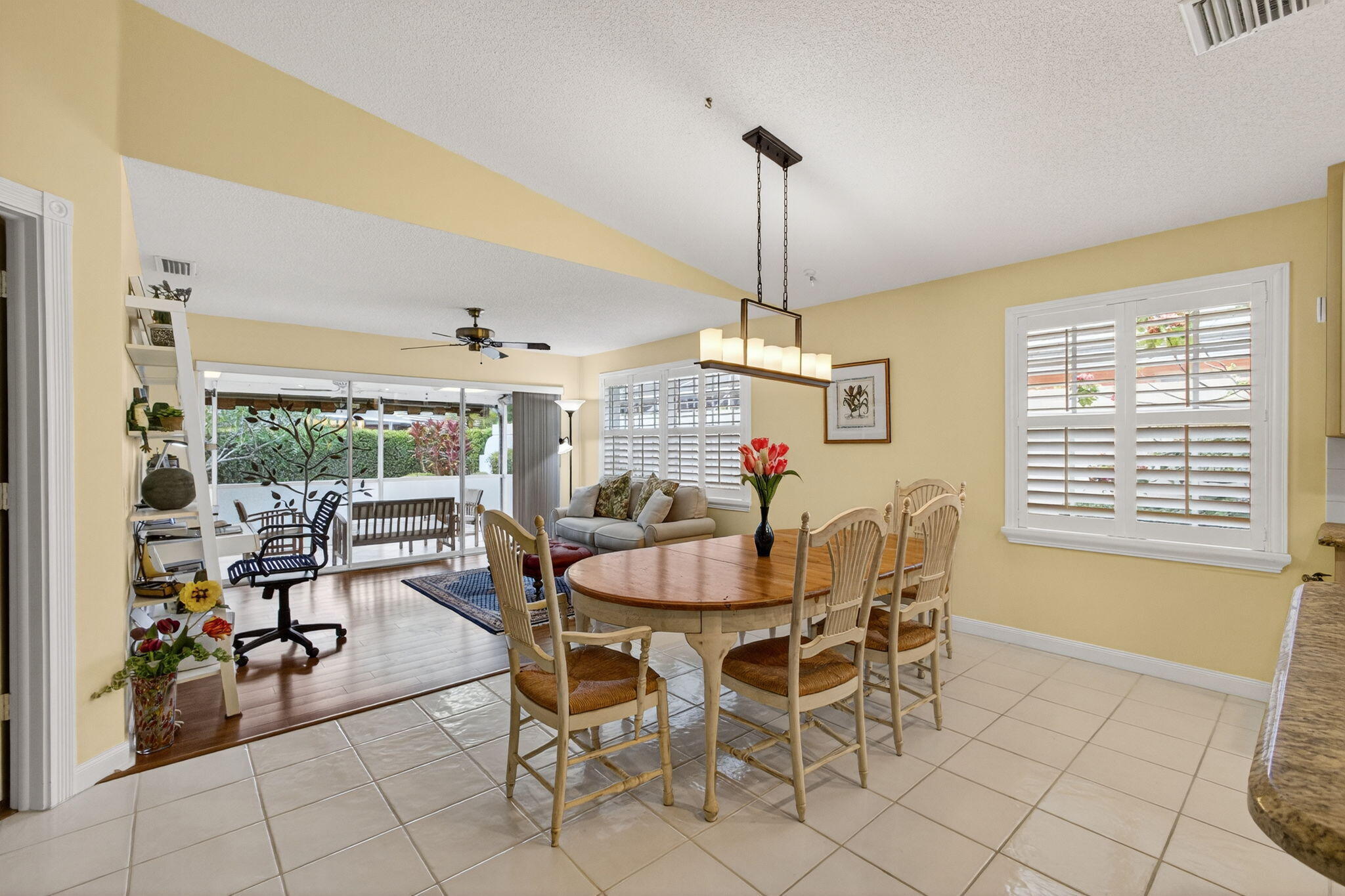 GARDEN OAKS - Residential