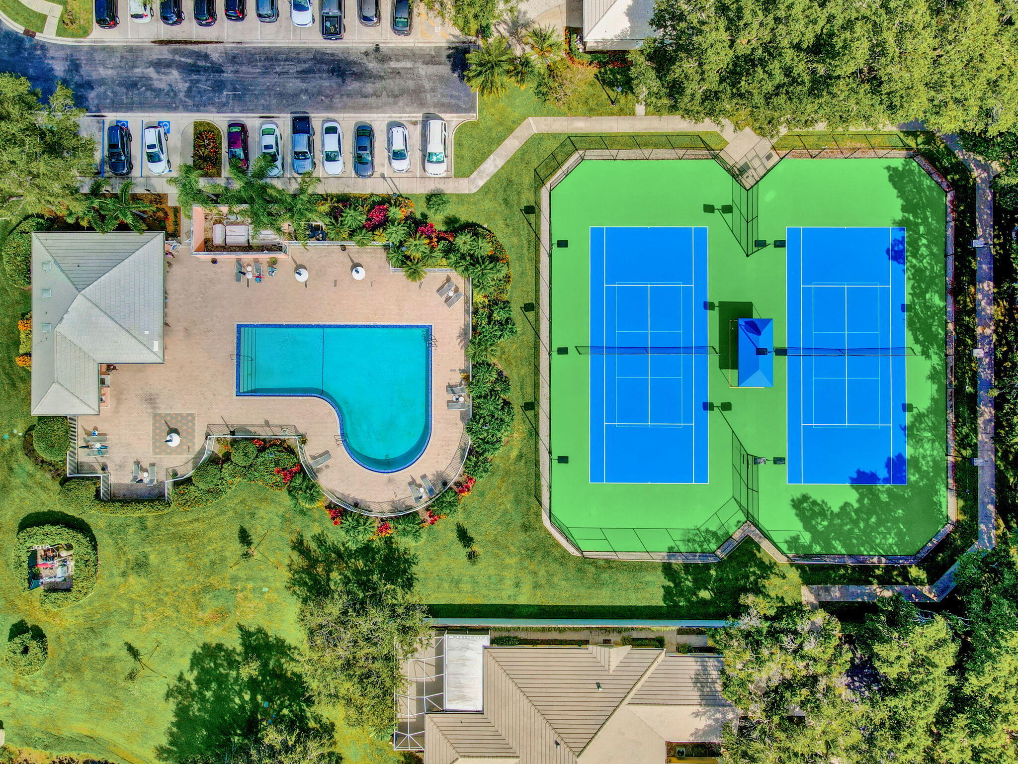 GARDEN OAKS - Residential