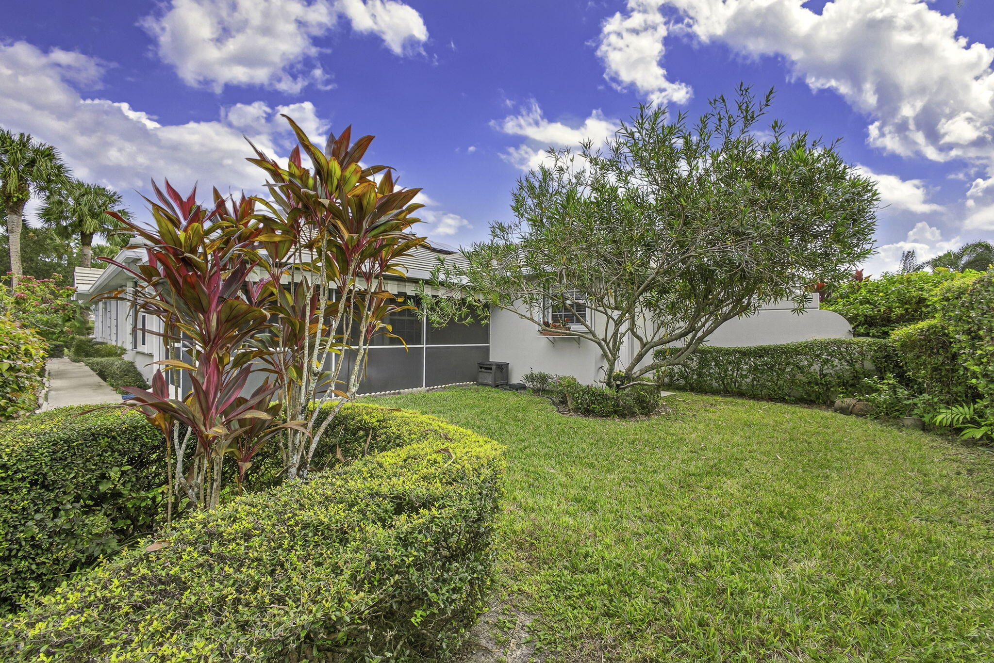 GARDEN OAKS - Residential