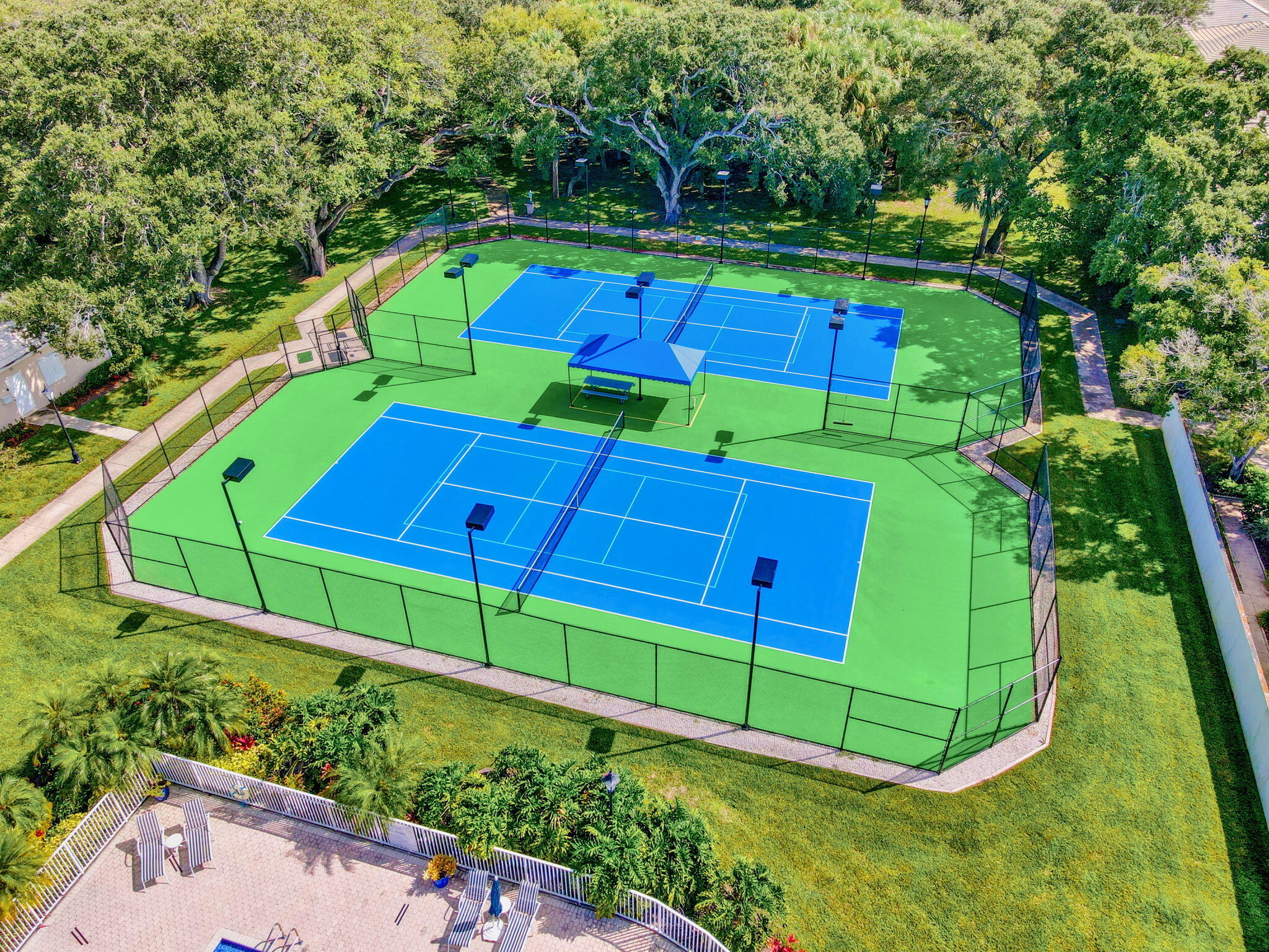 GARDEN OAKS - Residential