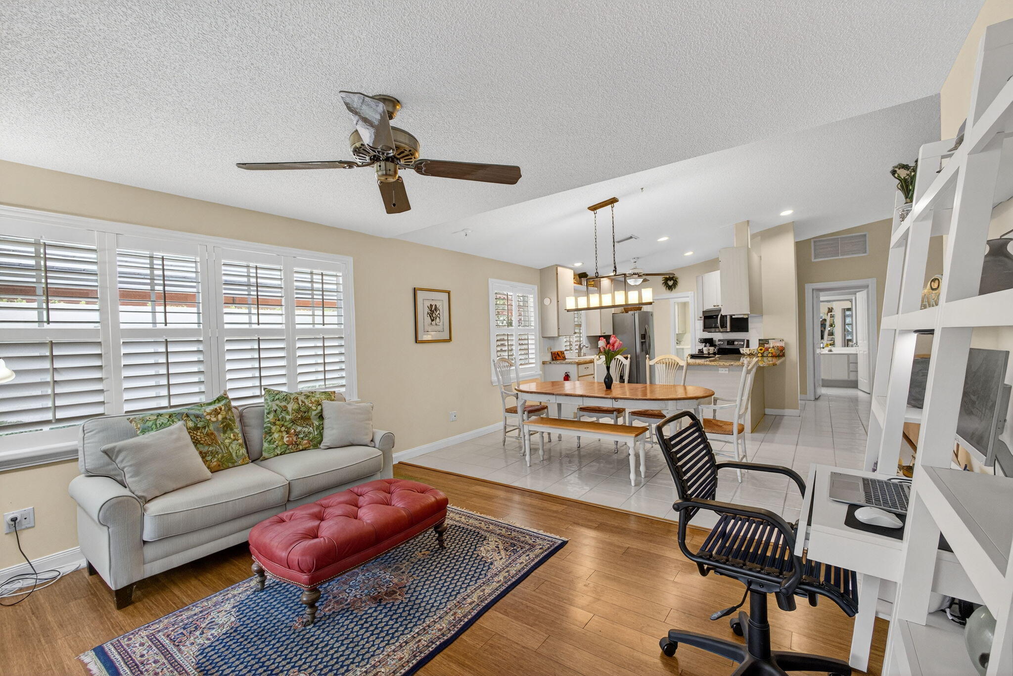 GARDEN OAKS - Residential