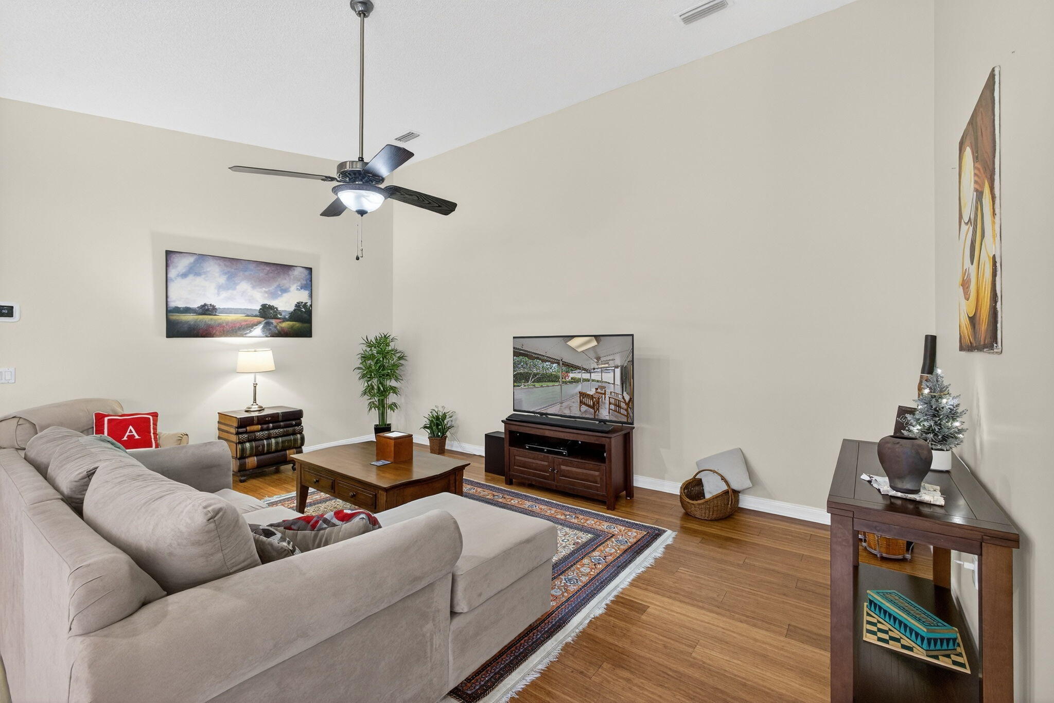 GARDEN OAKS - Residential