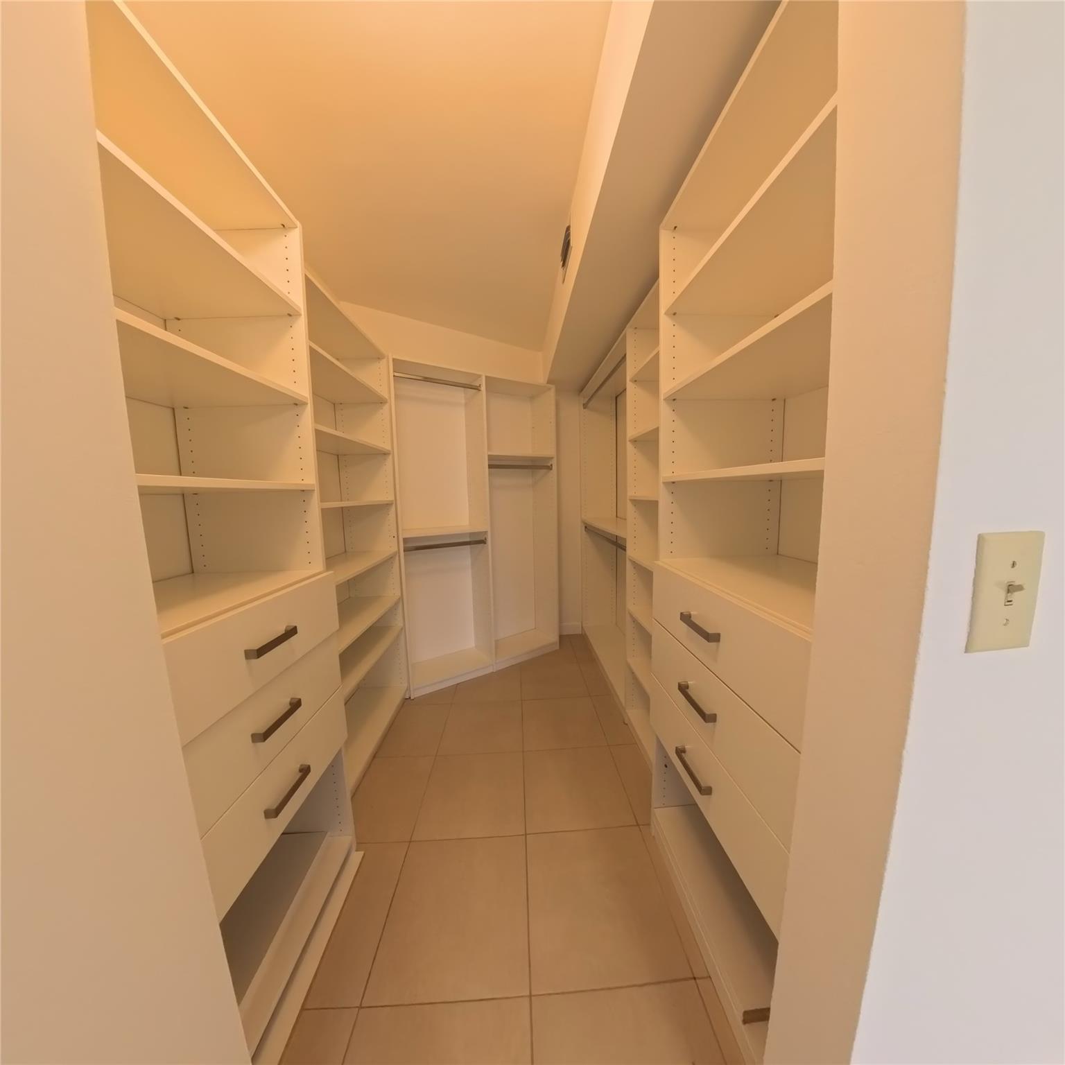 Visconti Condo - Residential Lease