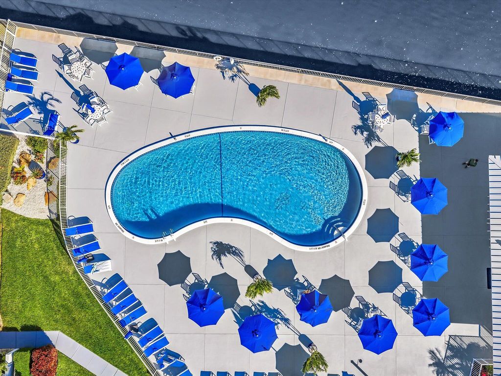 Photo of 2542 S Federal Highway #15, Boynton Beach, FL 33435 (MLS # R11162059)