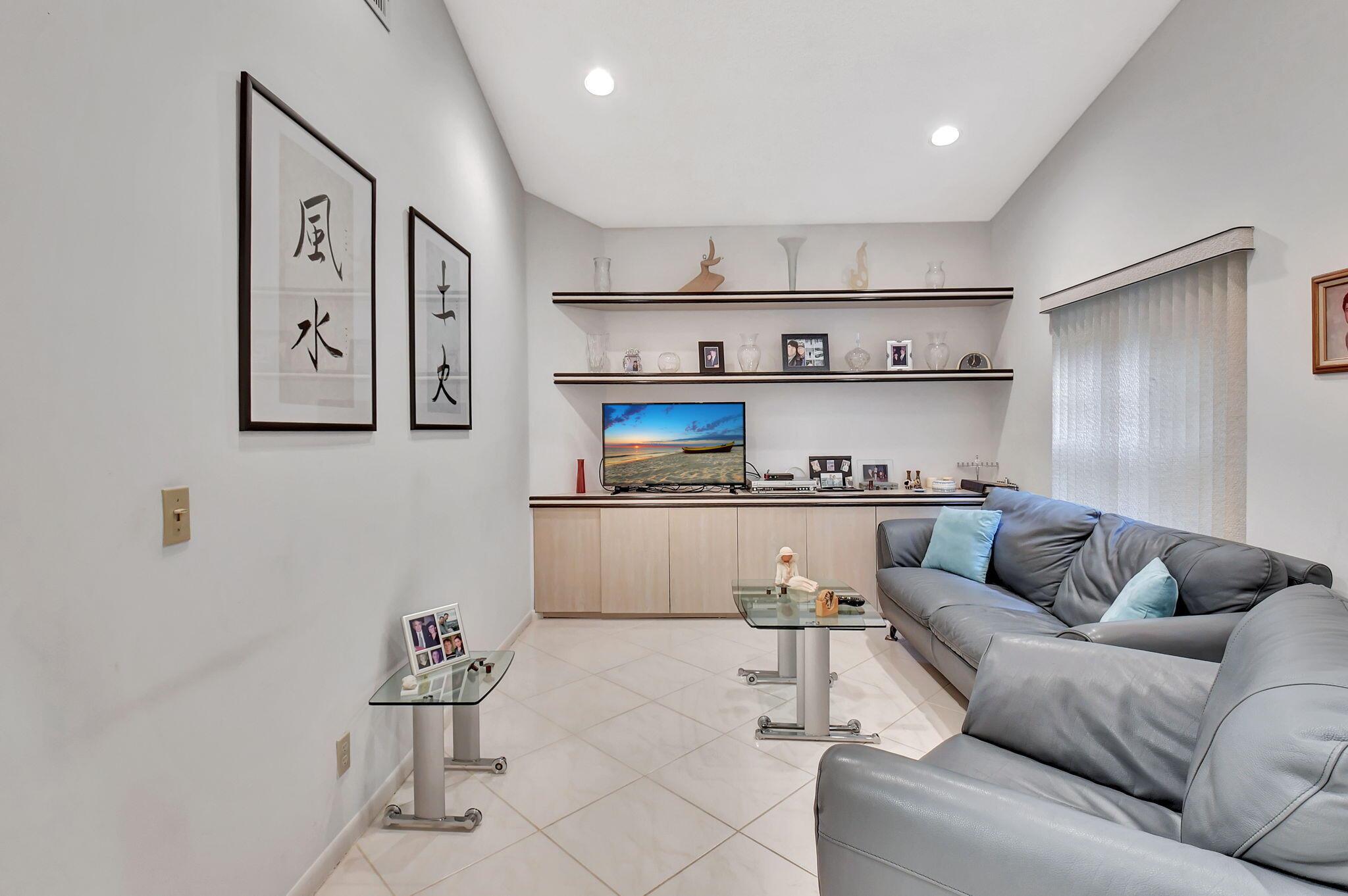 LEXINGTON CLUB 3 - Residential