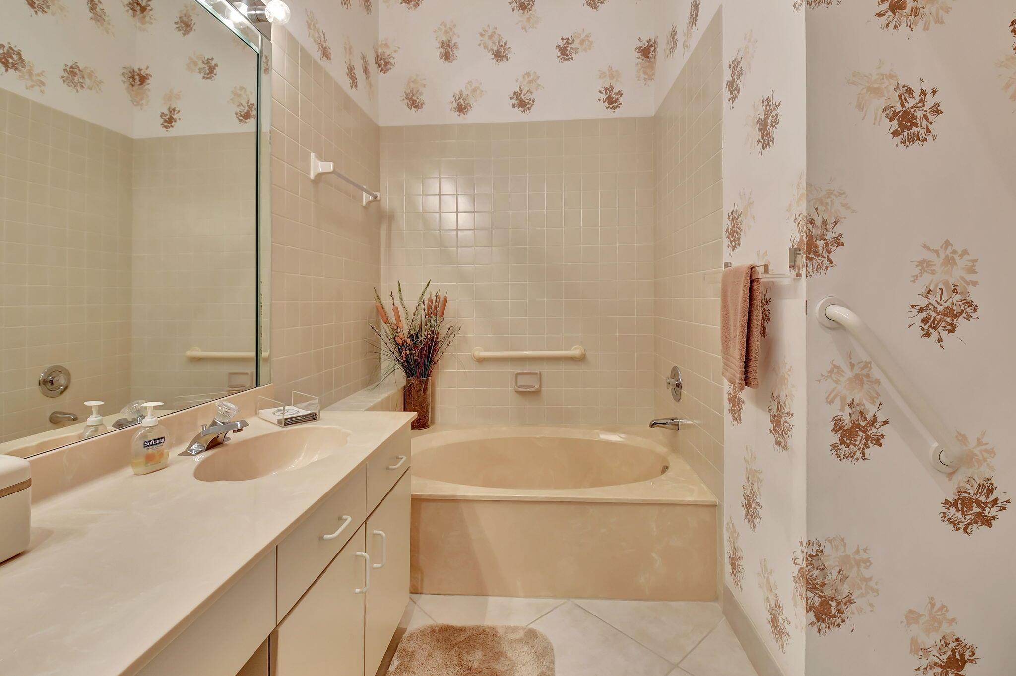 LEXINGTON CLUB 3 - Residential