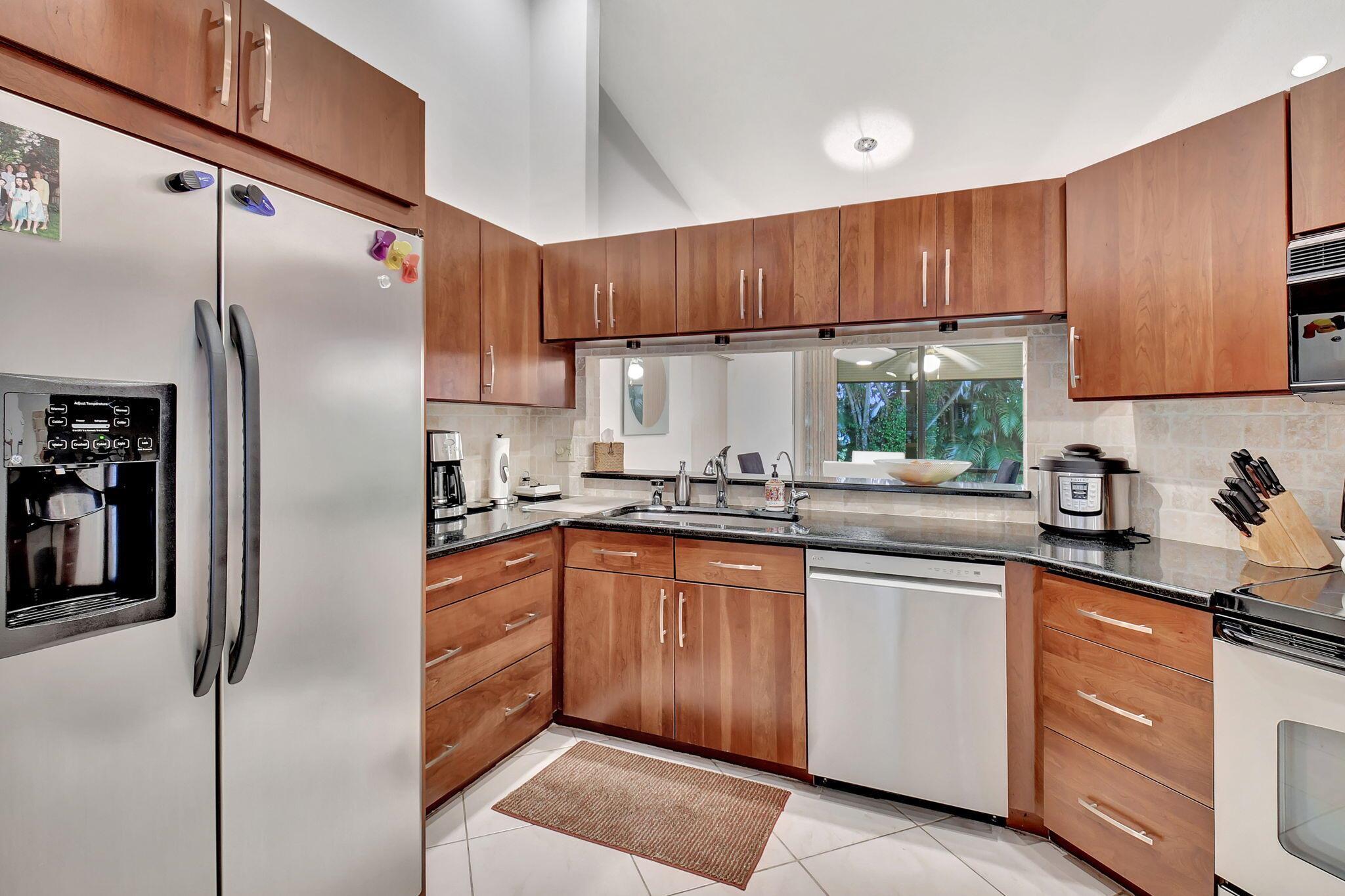 LEXINGTON CLUB 3 - Residential