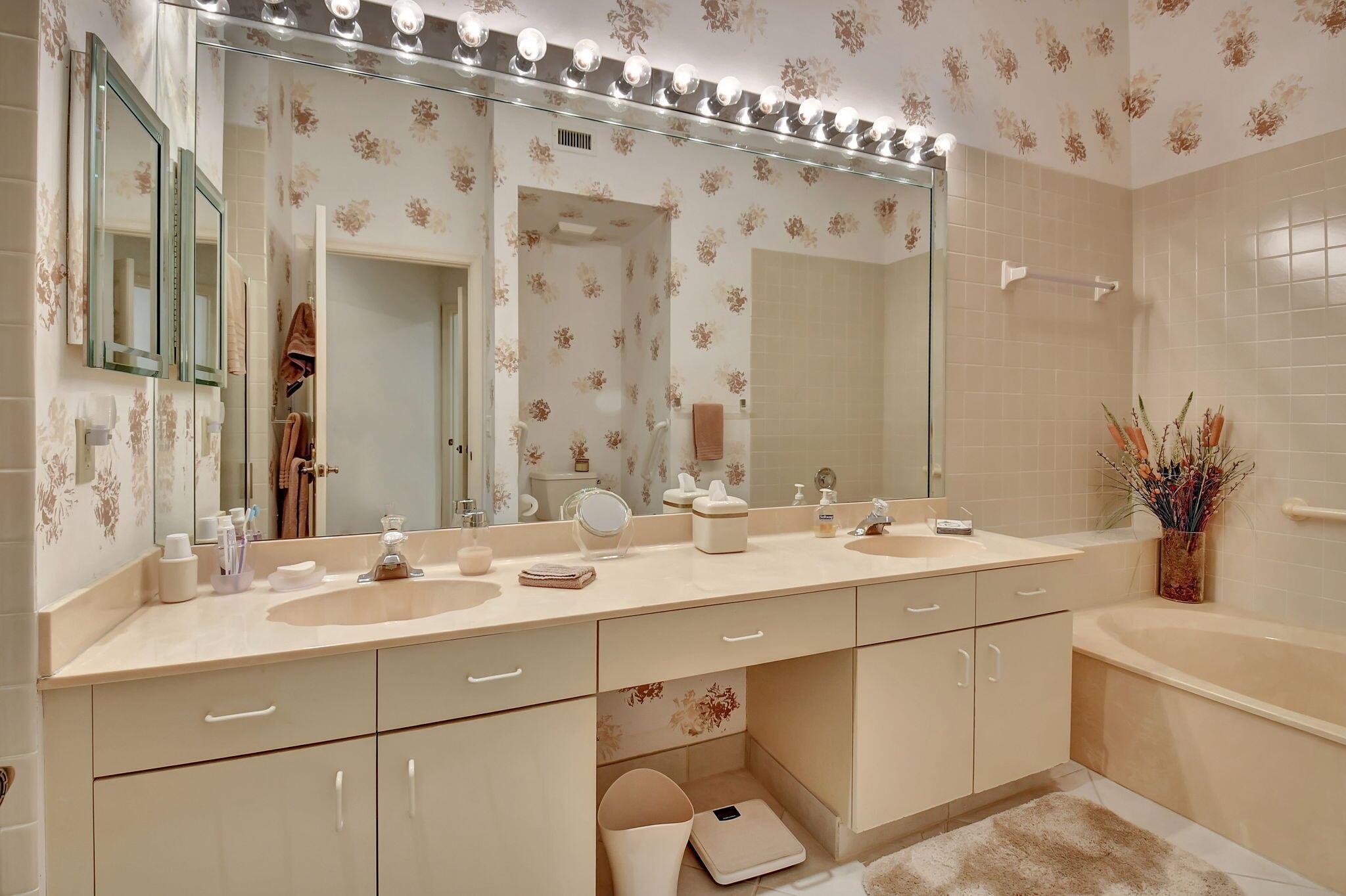 LEXINGTON CLUB 3 - Residential