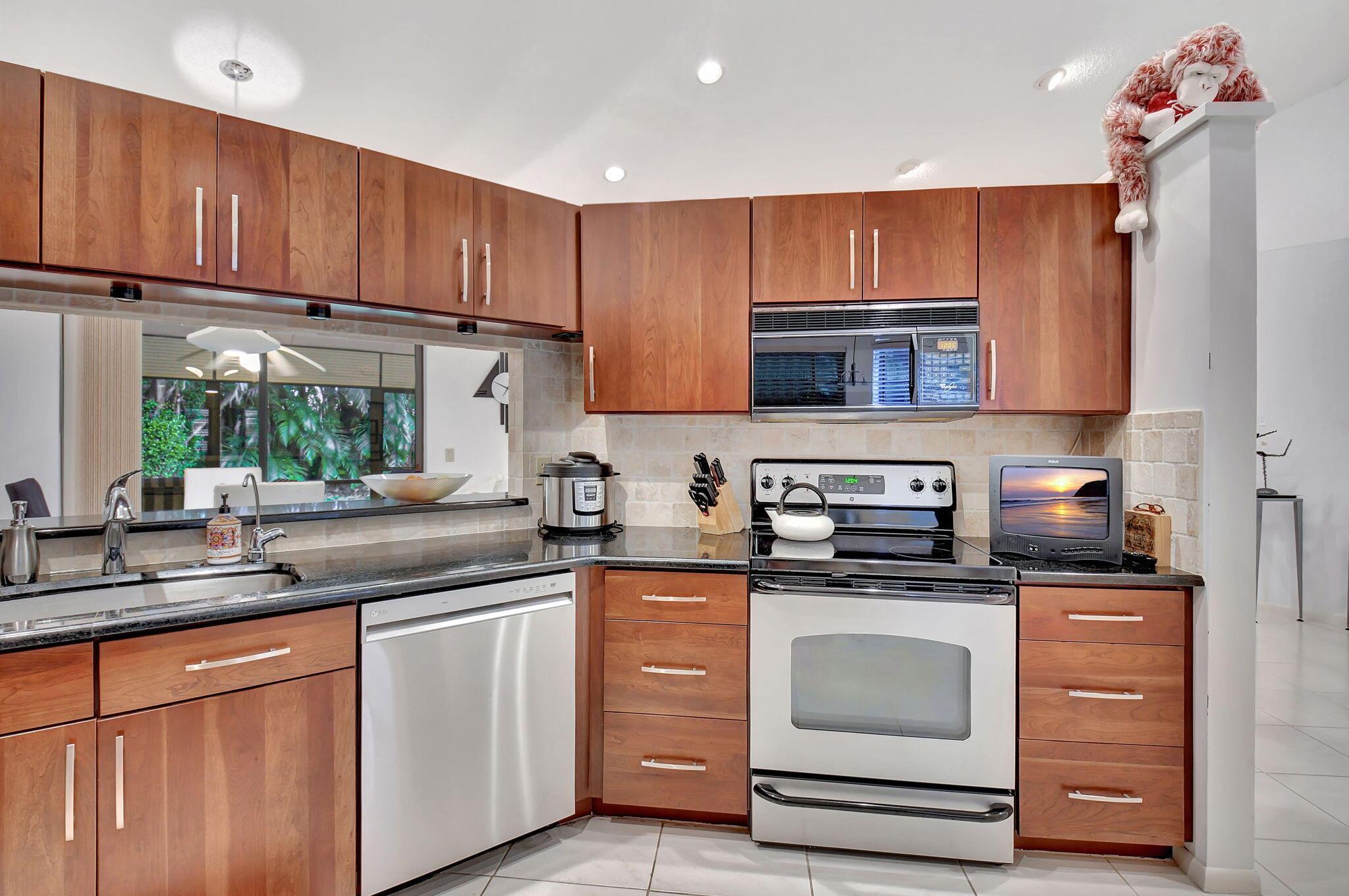 LEXINGTON CLUB 3 - Residential