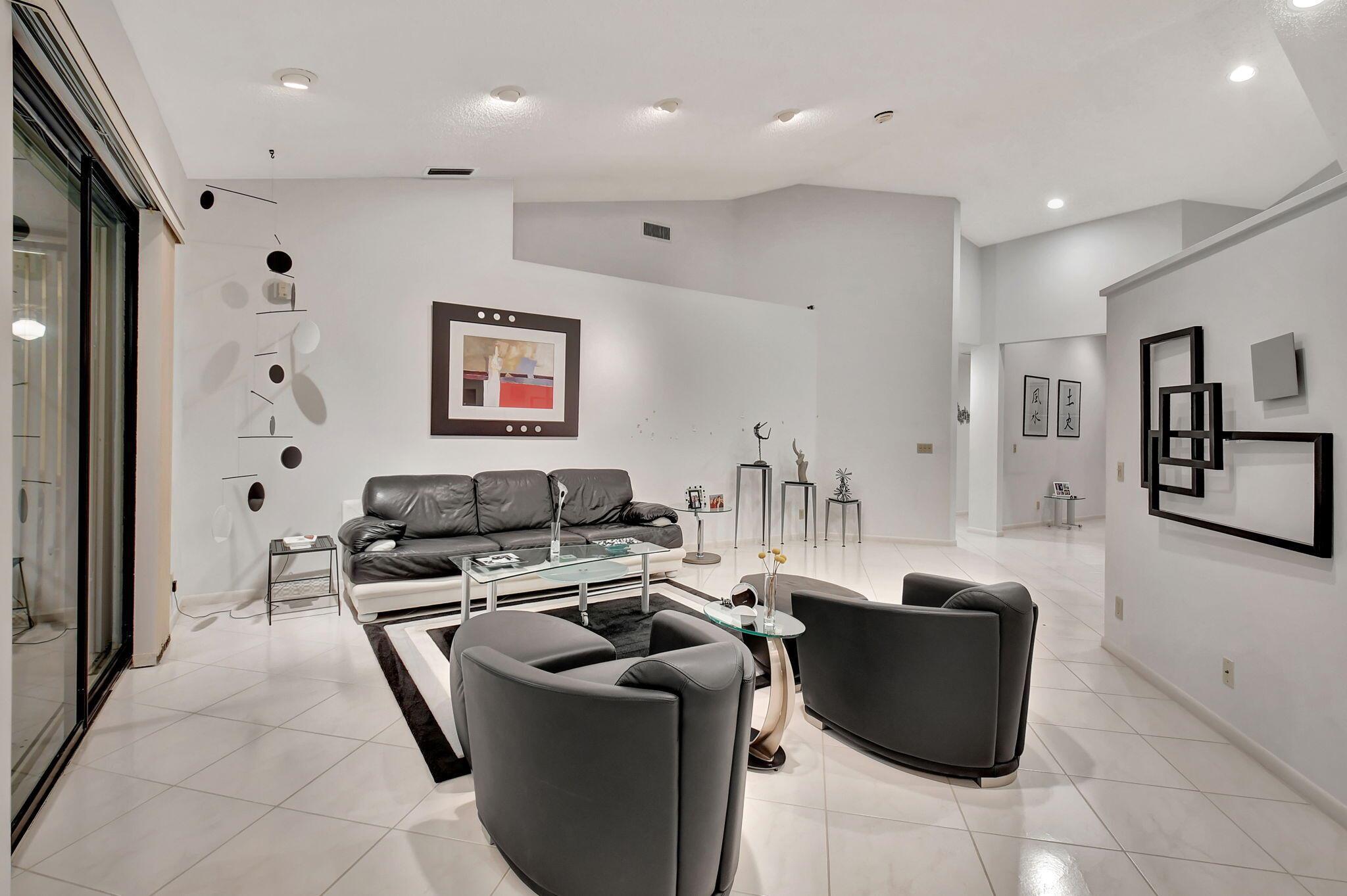 LEXINGTON CLUB 3 - Residential
