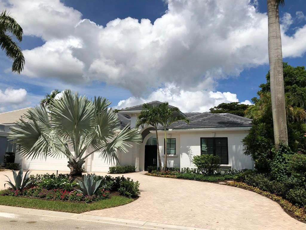 Photo of 109 Pembroke Drive, Palm Beach Gardens, FL 33418 (MLS # R10746540)