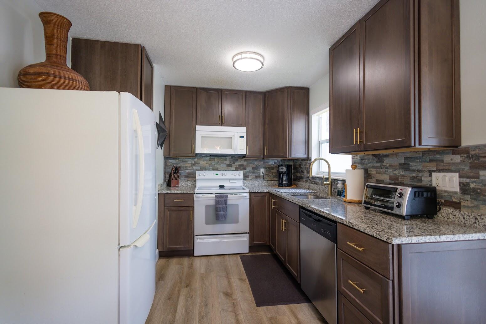 2120-2130 NE Flamingo Terrace