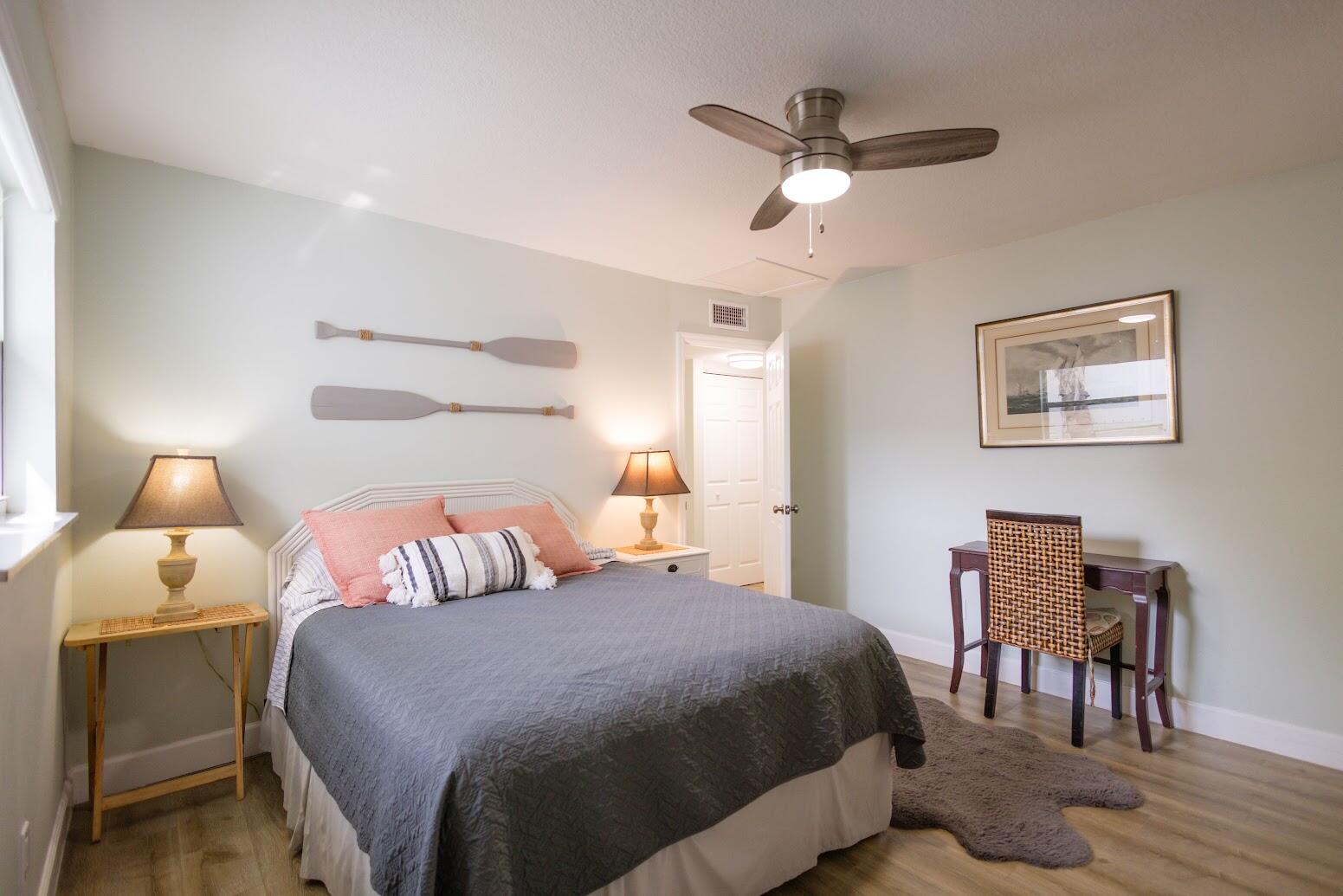 2120-2130 NE Flamingo Terrace