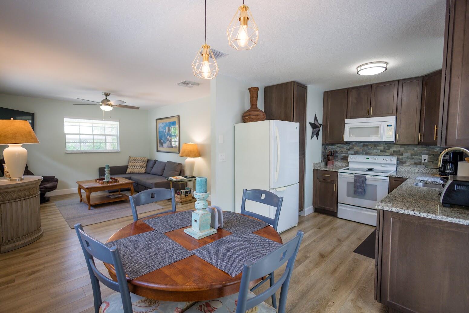 2120-2130 NE Flamingo Terrace