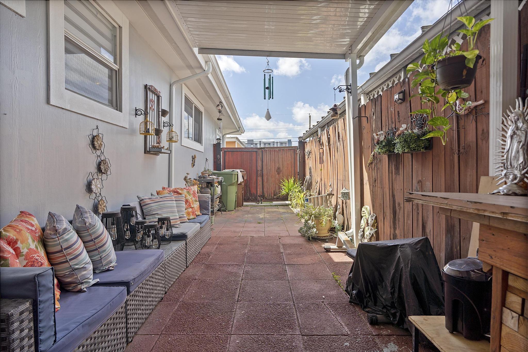 PALMETTO TRAILER ESTATES - Residential