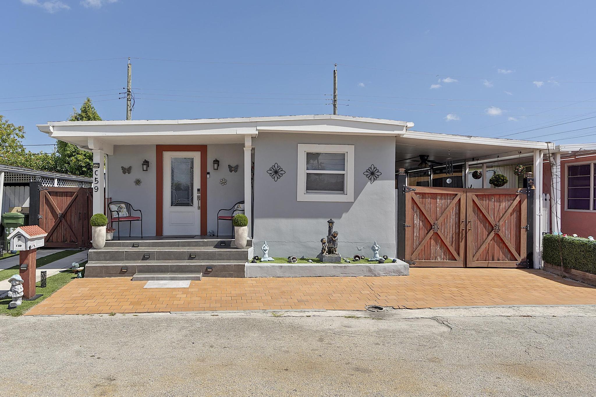 PALMETTO TRAILER ESTATES - Residential