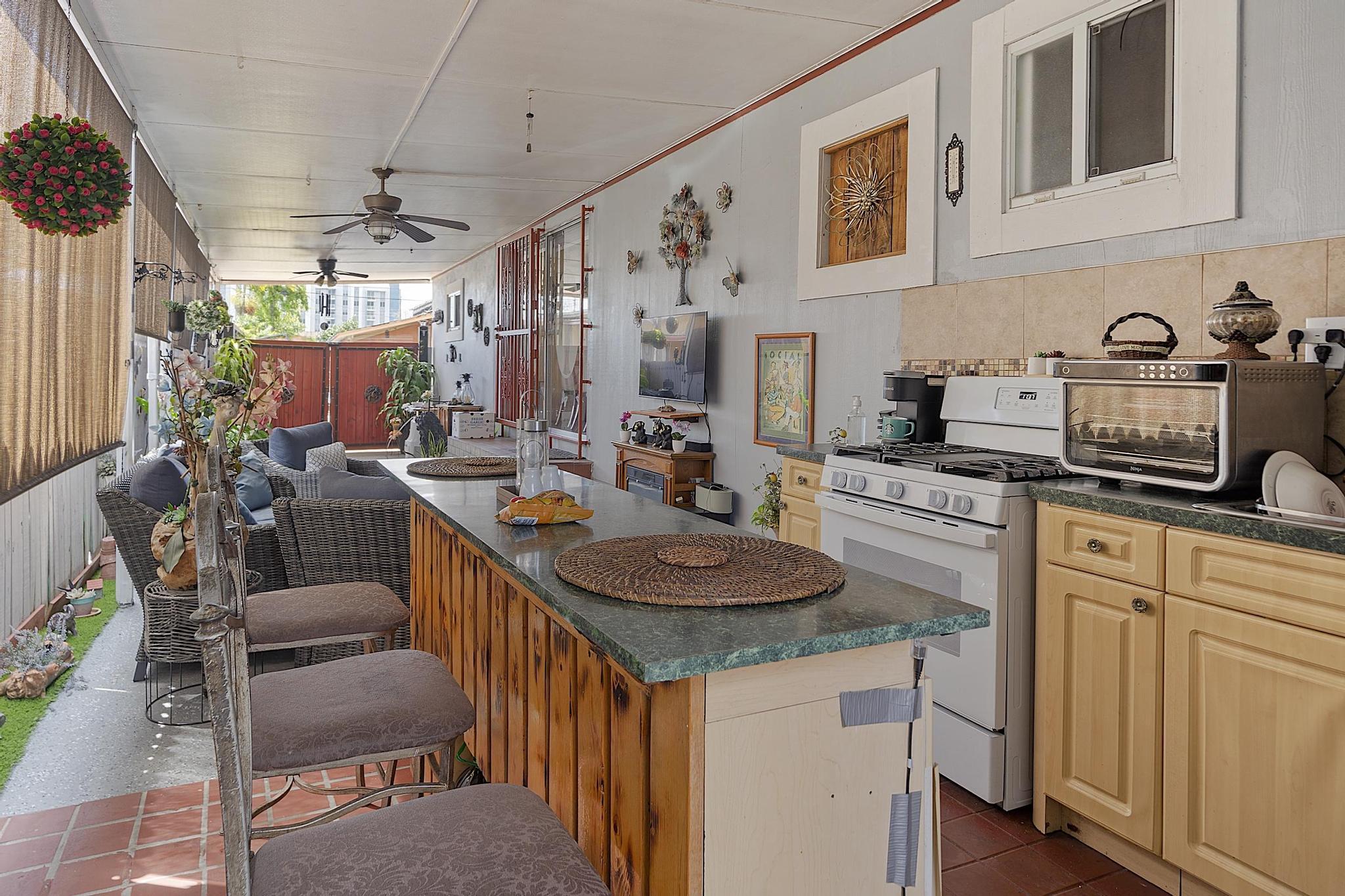 PALMETTO TRAILER ESTATES - Residential