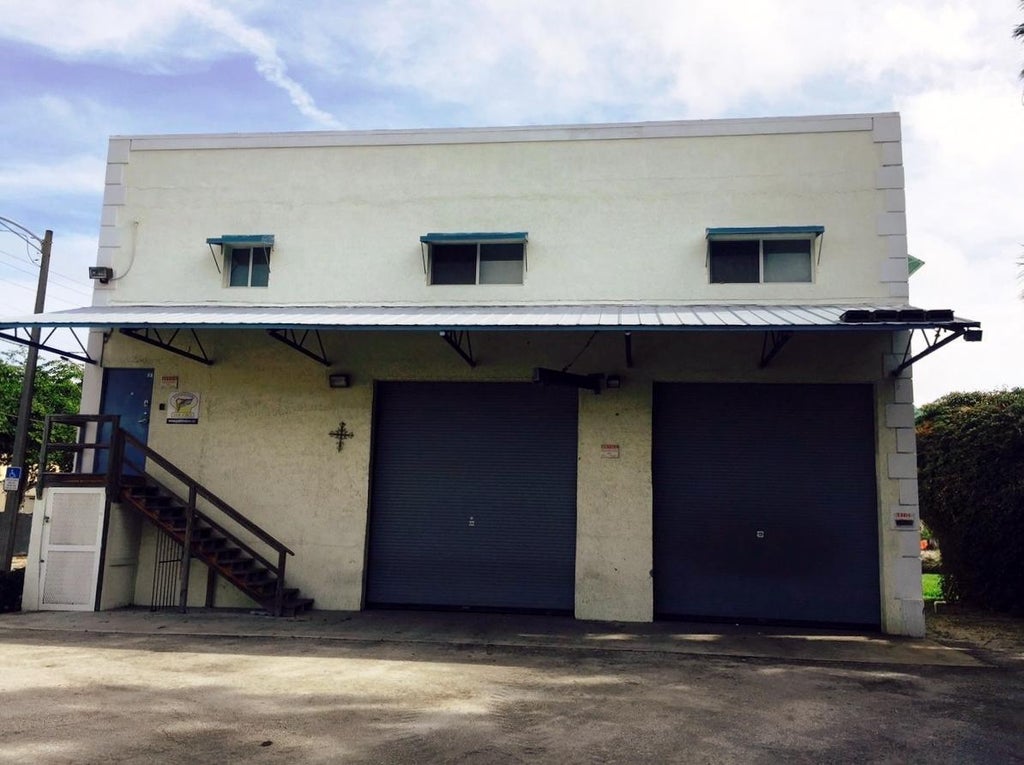 Photo of 420 6TH Street, West Palm Beach, FL 33401 (MLS # B26056759)