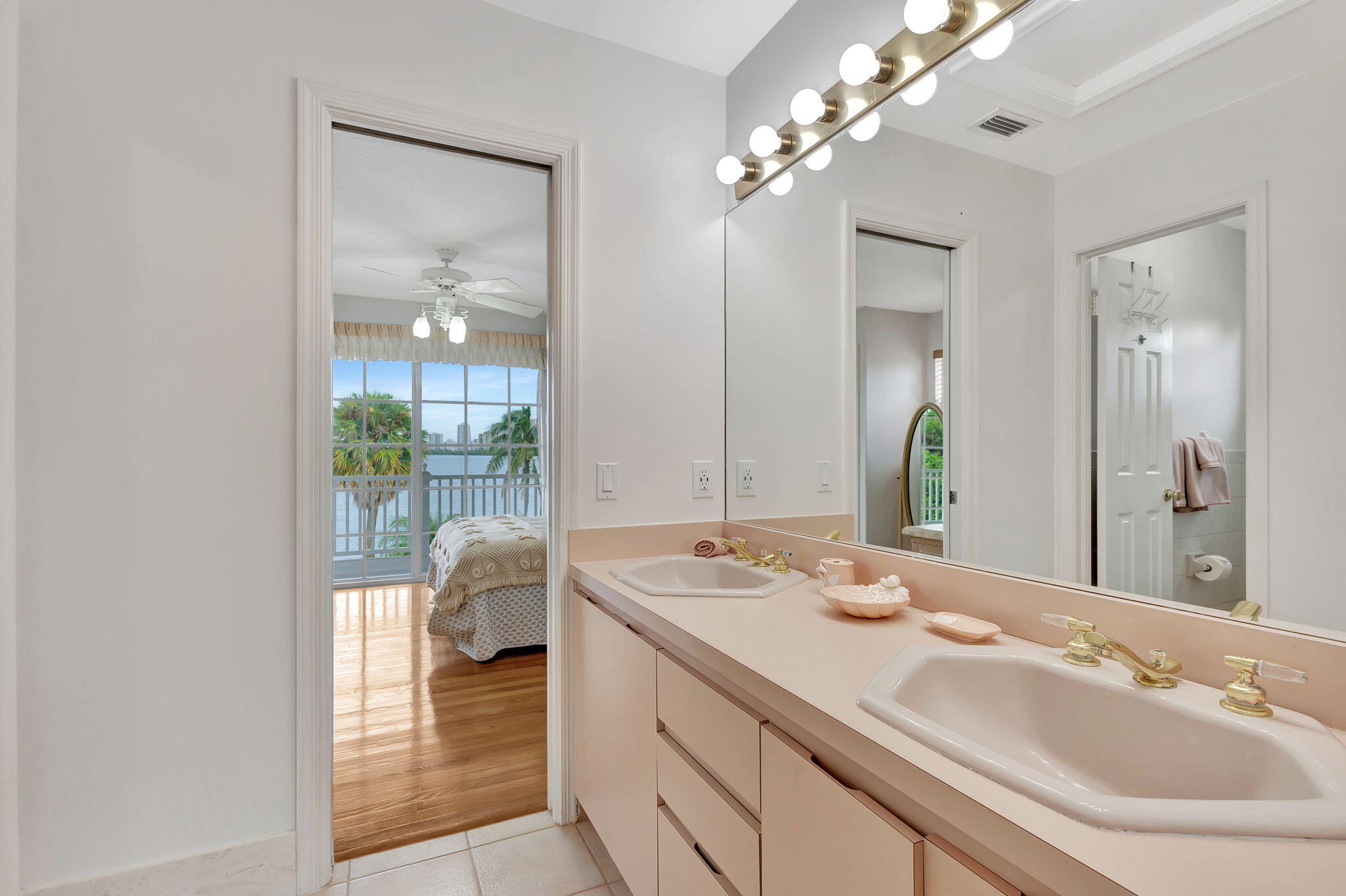 PINE POINT - Residential