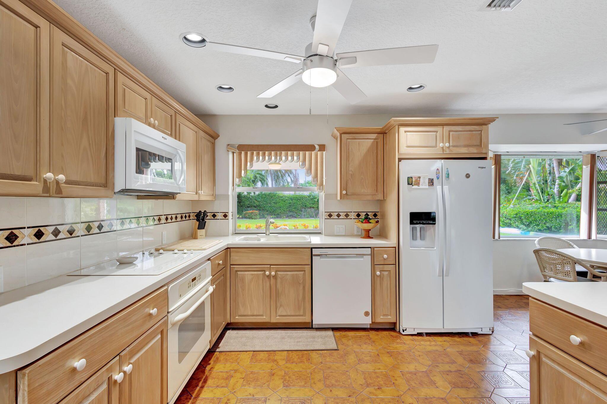 PINE POINT - Residential