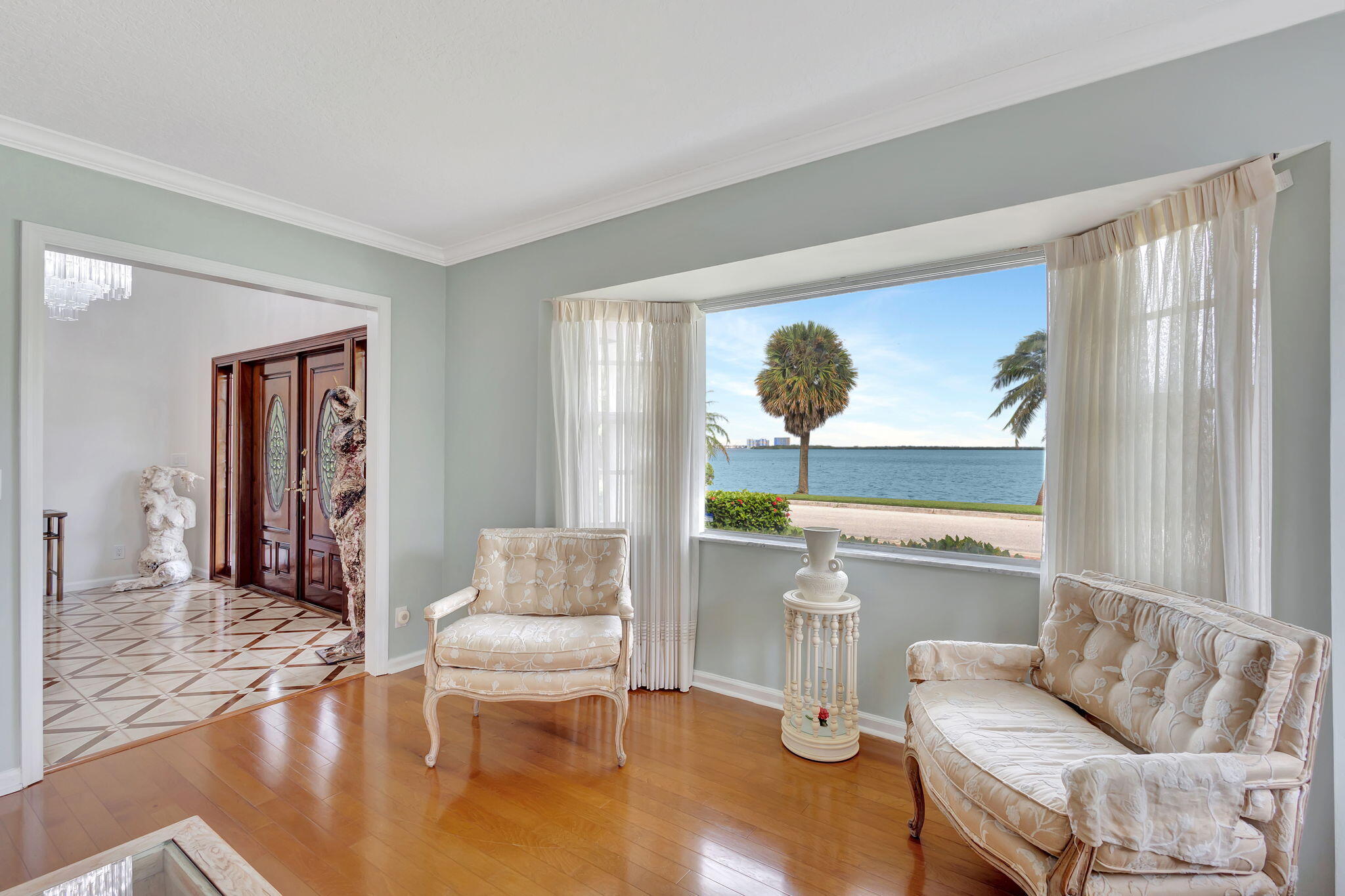 PINE POINT - Residential