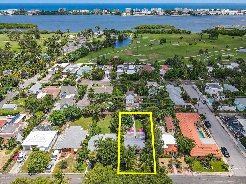 Photo of 612 N Palmway, Lake Worth Beach, FL 33460 (MLS # B26031077)