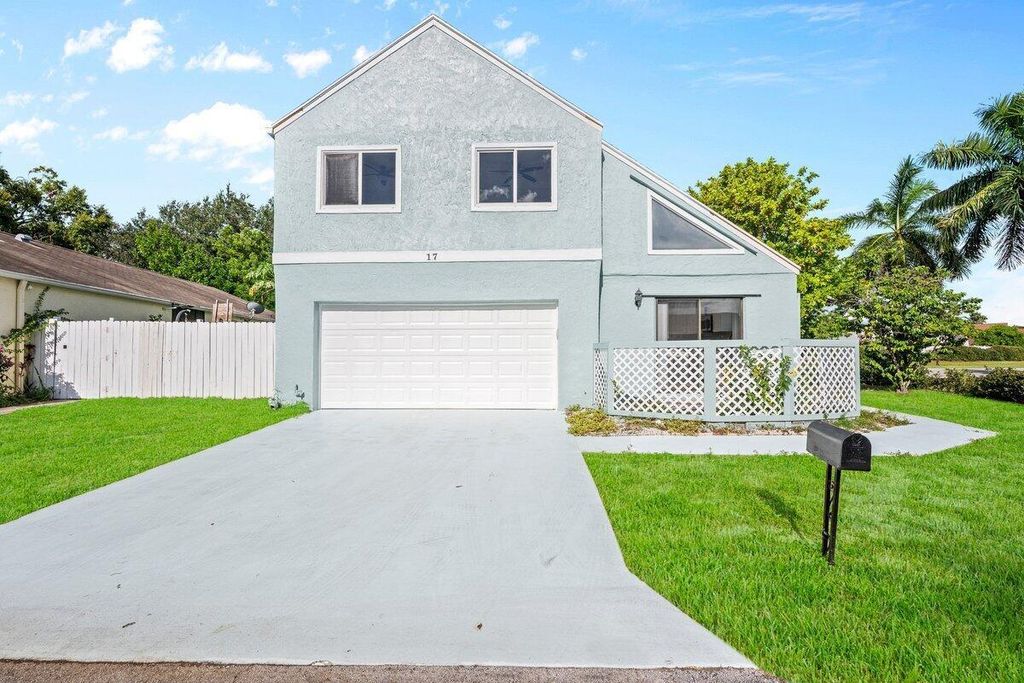 Photo of 17 Paxford Lane, Boynton Beach, FL 33426 (MLS # R11115806)