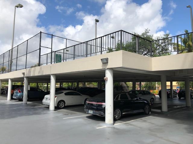 RUNAWAY BAY CONDO - Residential