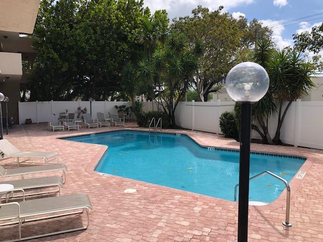 RUNAWAY BAY CONDO - Residential