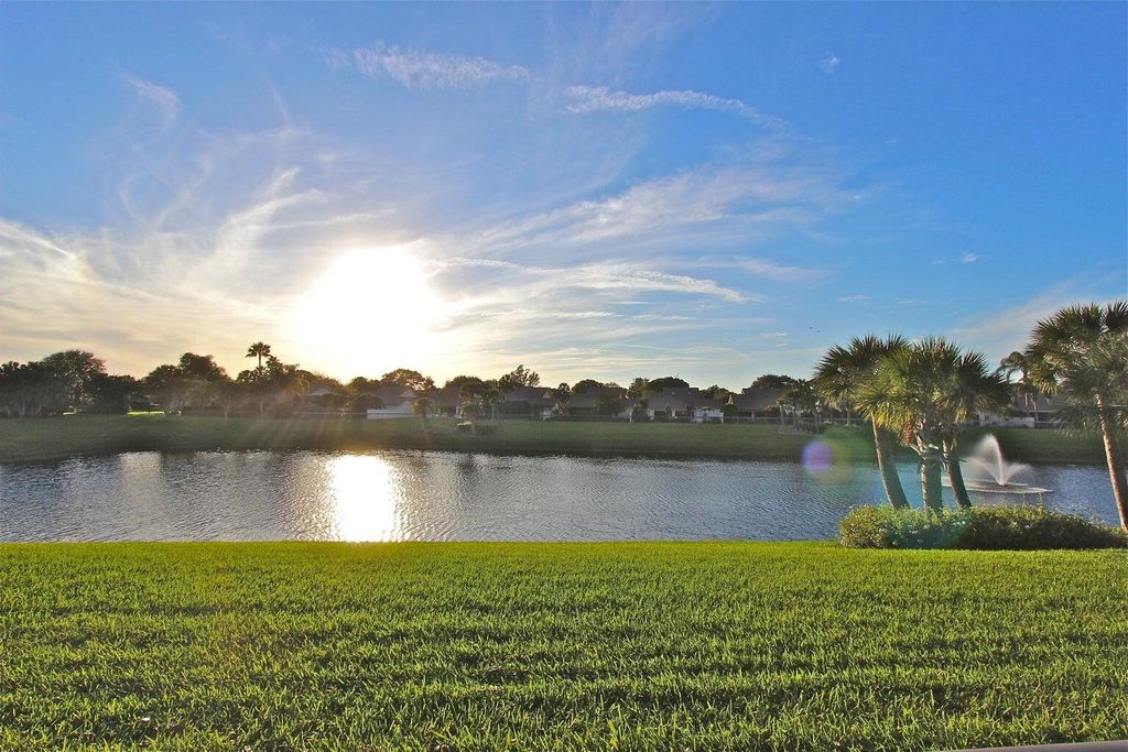 Photo of 208 E River Park Drive, Jupiter, FL 33477 (MLS # R11093620)