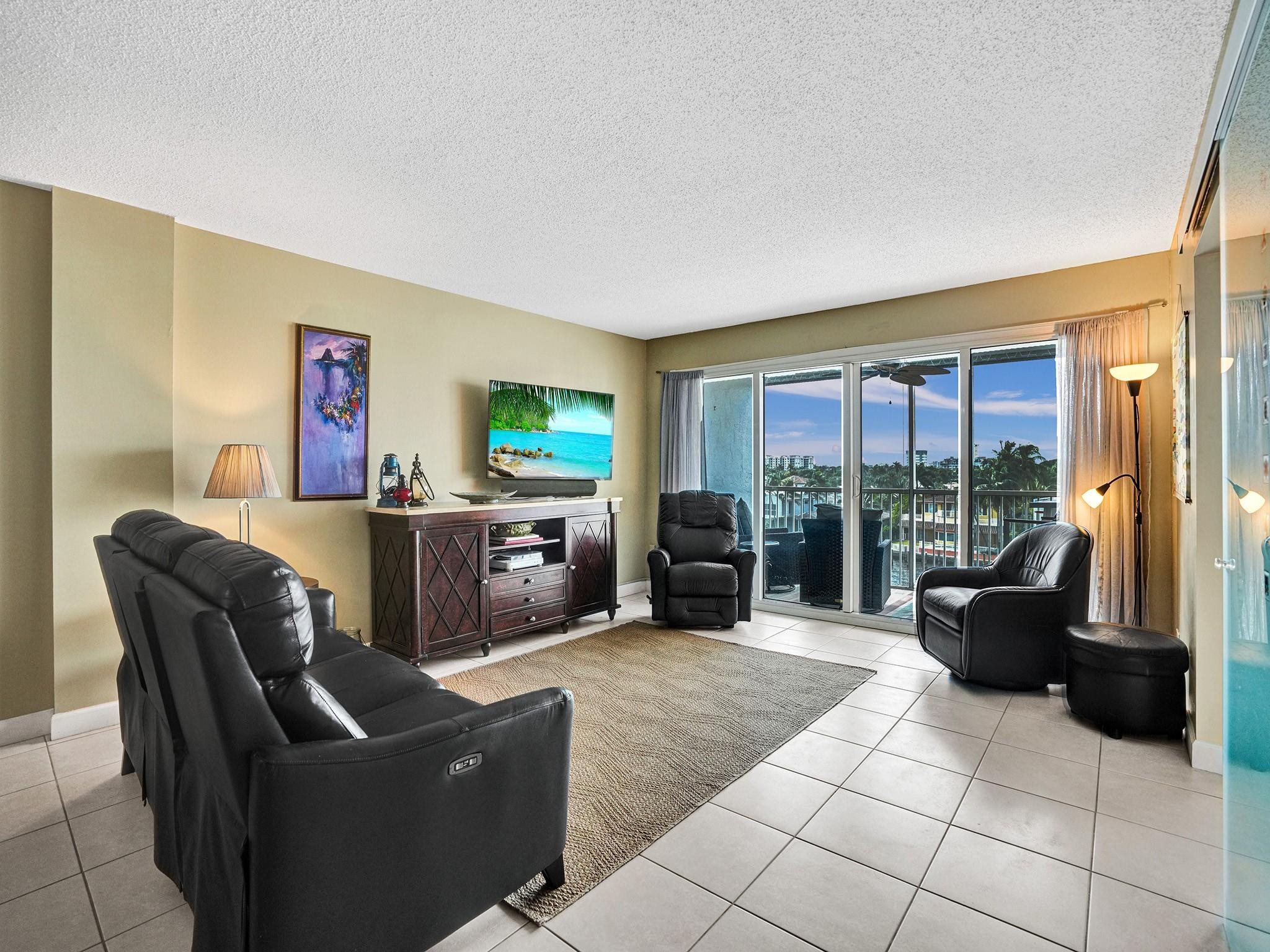 Seville House - Residential