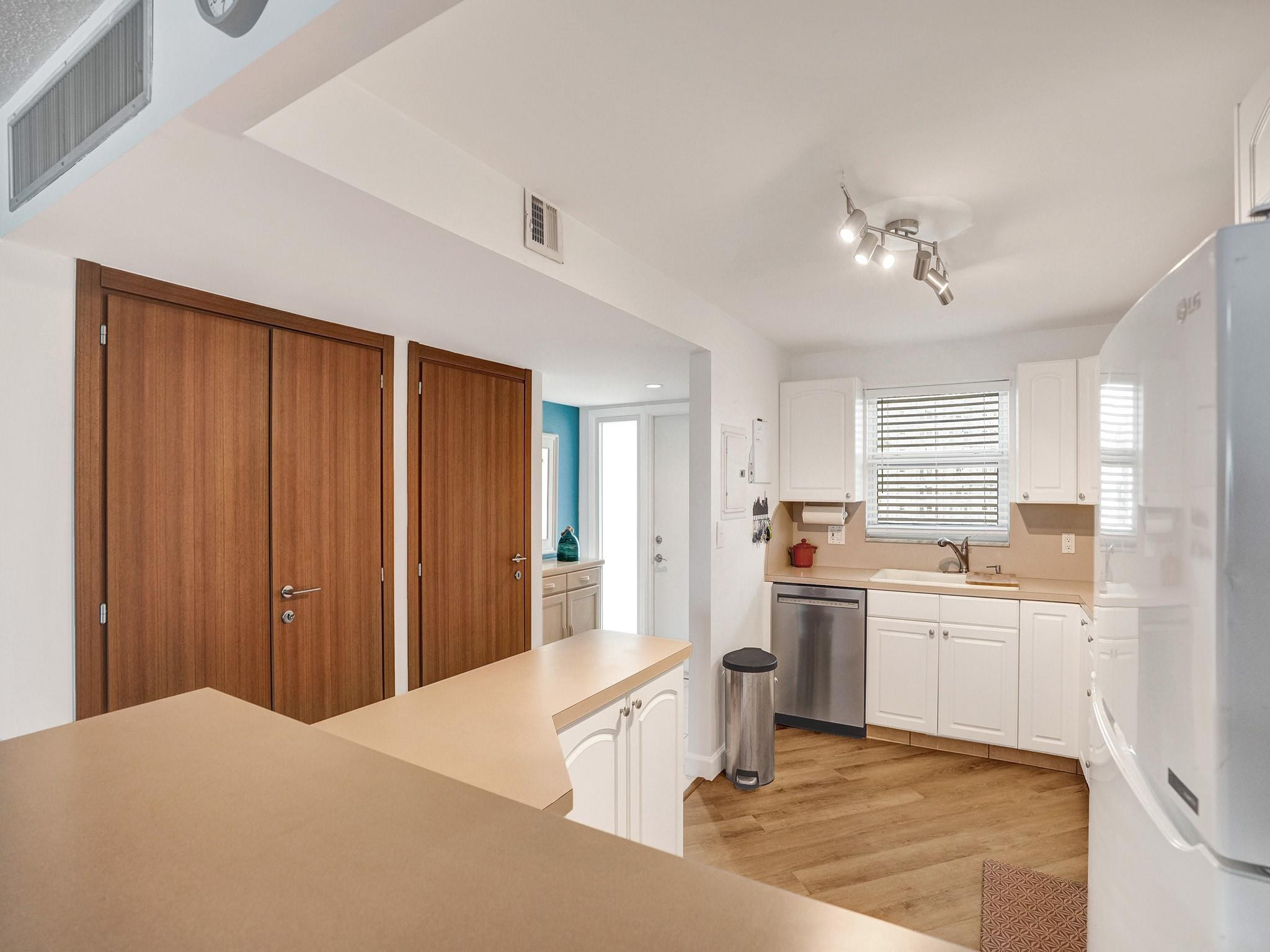 Seville House - Residential