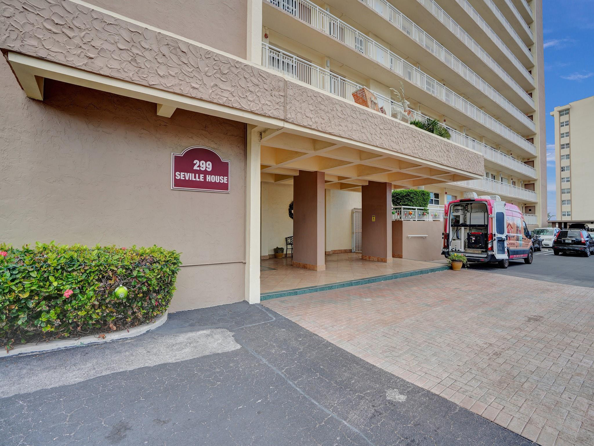 Seville House - Residential