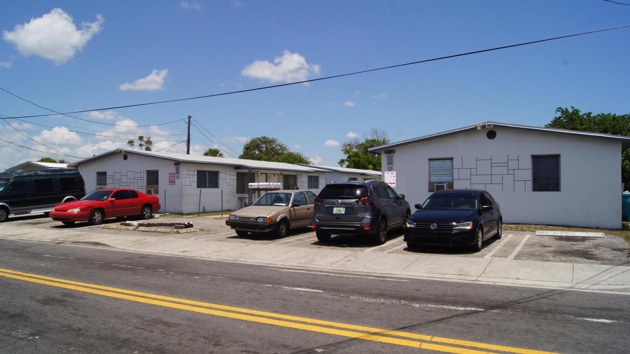 large 2 bedroom 1 bath unit