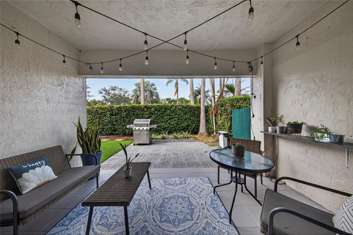 Regency Lakes At Coconut Creek - Residential