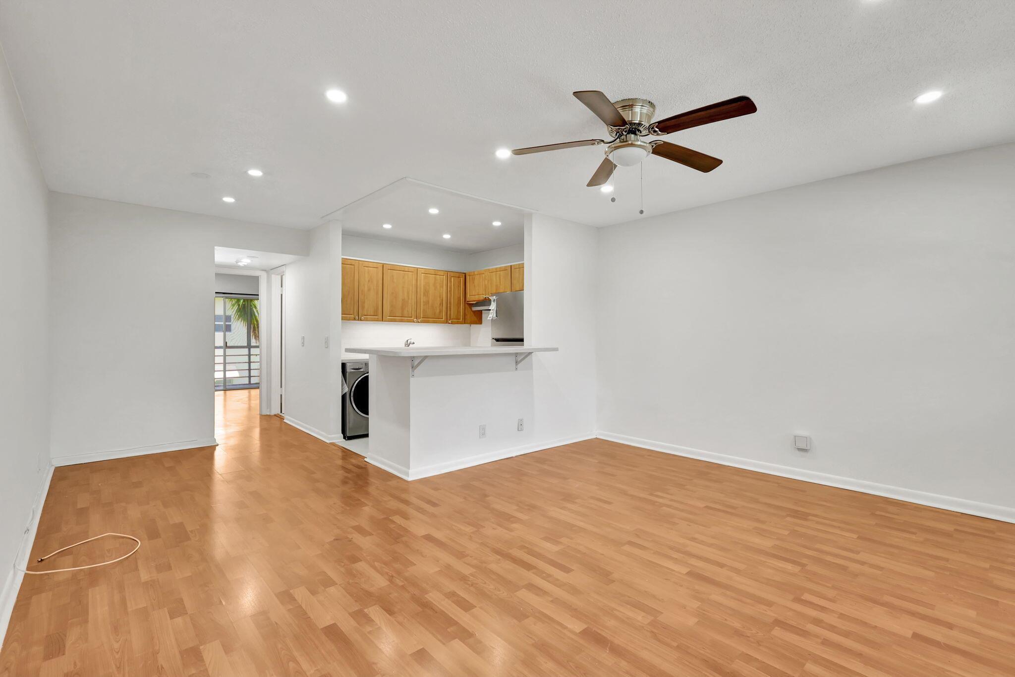 181 Canterbury H, West Palm Beach, FL, 33417/$85,000 1 181 Canterbury H