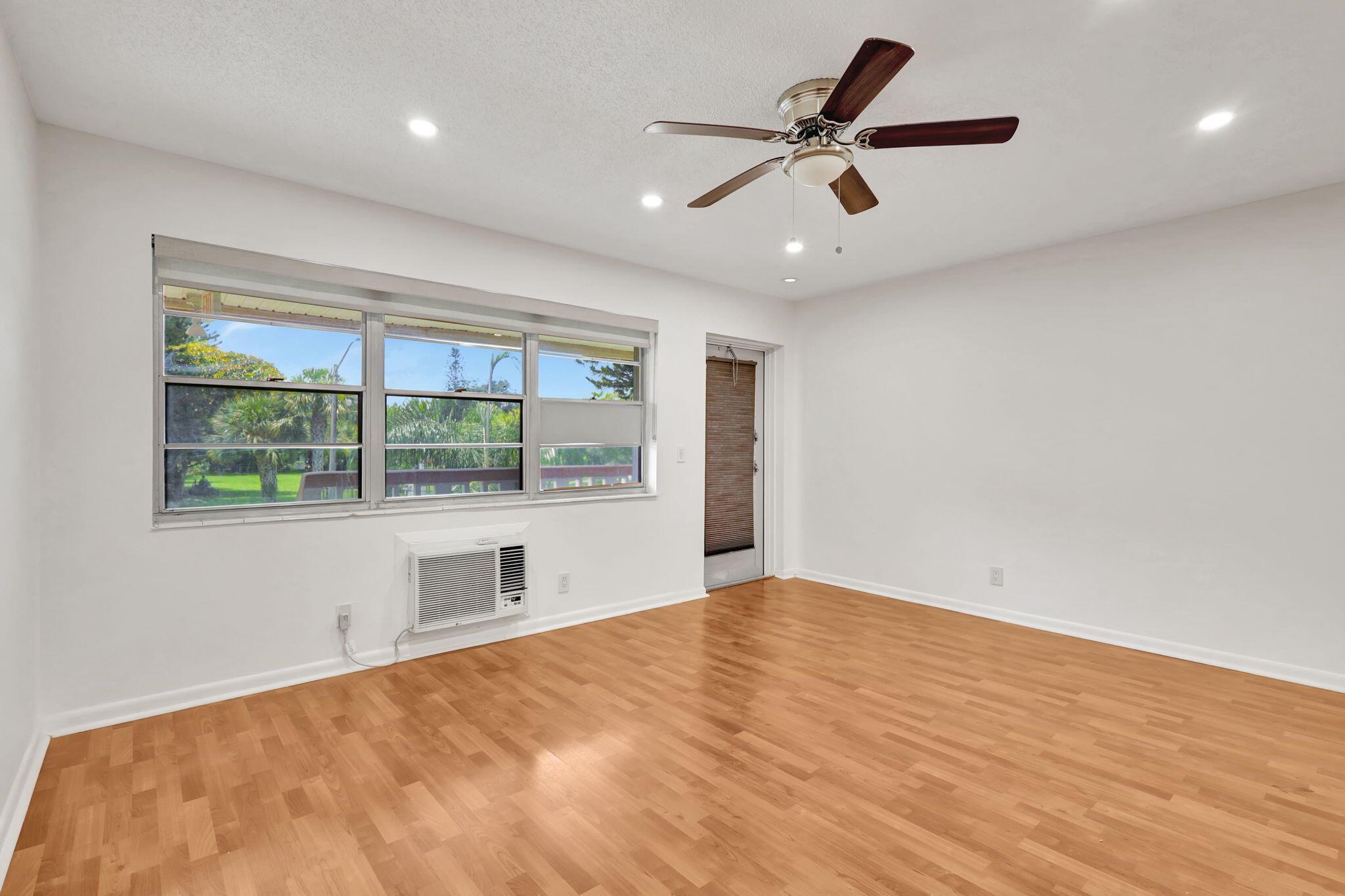 181 Canterbury H, West Palm Beach, FL, 33417/$85,000 3 181 Canterbury H