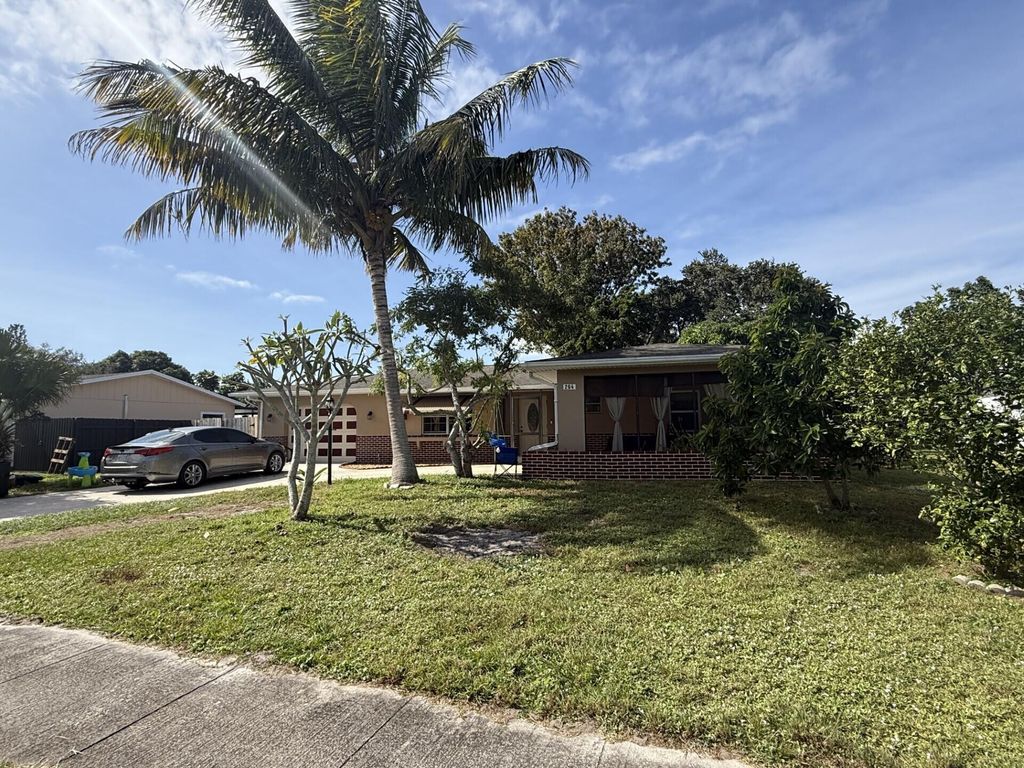 Photo of 264 NE Summer Road, Port Saint Lucie, FL 34952 (MLS # R11139886)